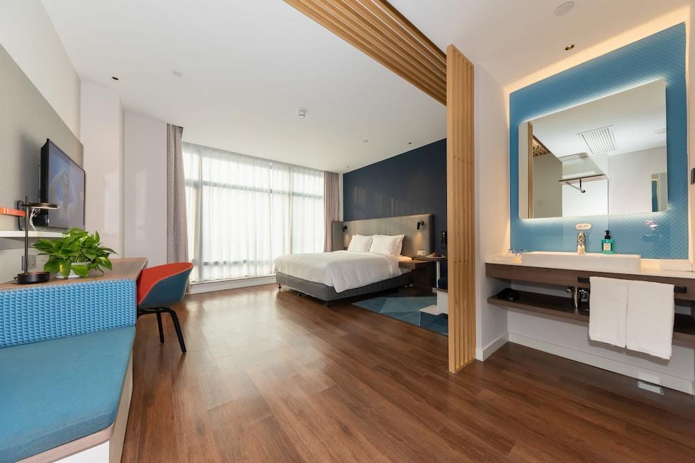 Holiday Inn Express Shanghai Tangzhen By Ihg - 20 Mins To Disney Land Exteriör bild
