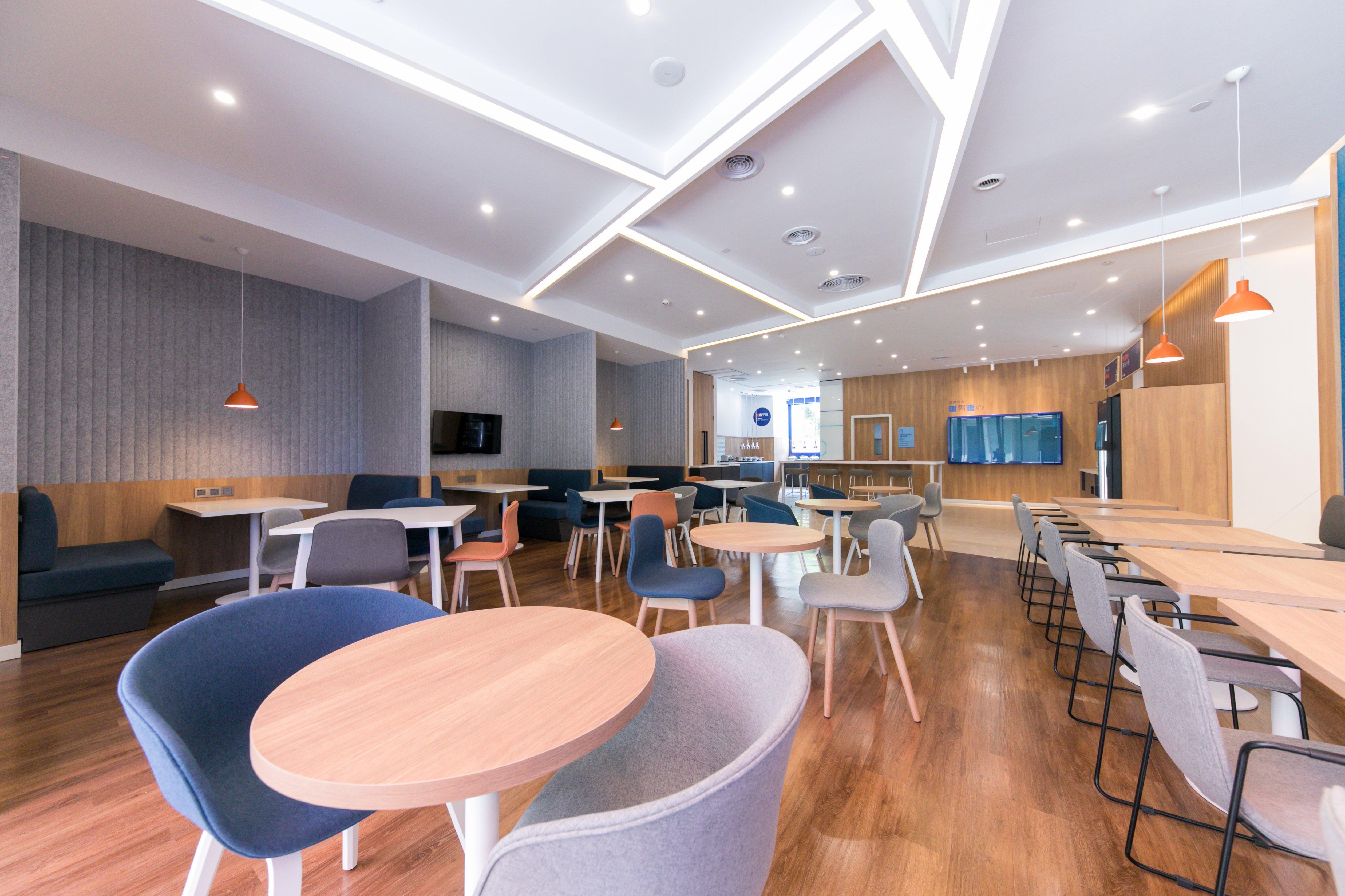 Holiday Inn Express Shanghai Tangzhen By Ihg - 20 Mins To Disney Land Exteriör bild