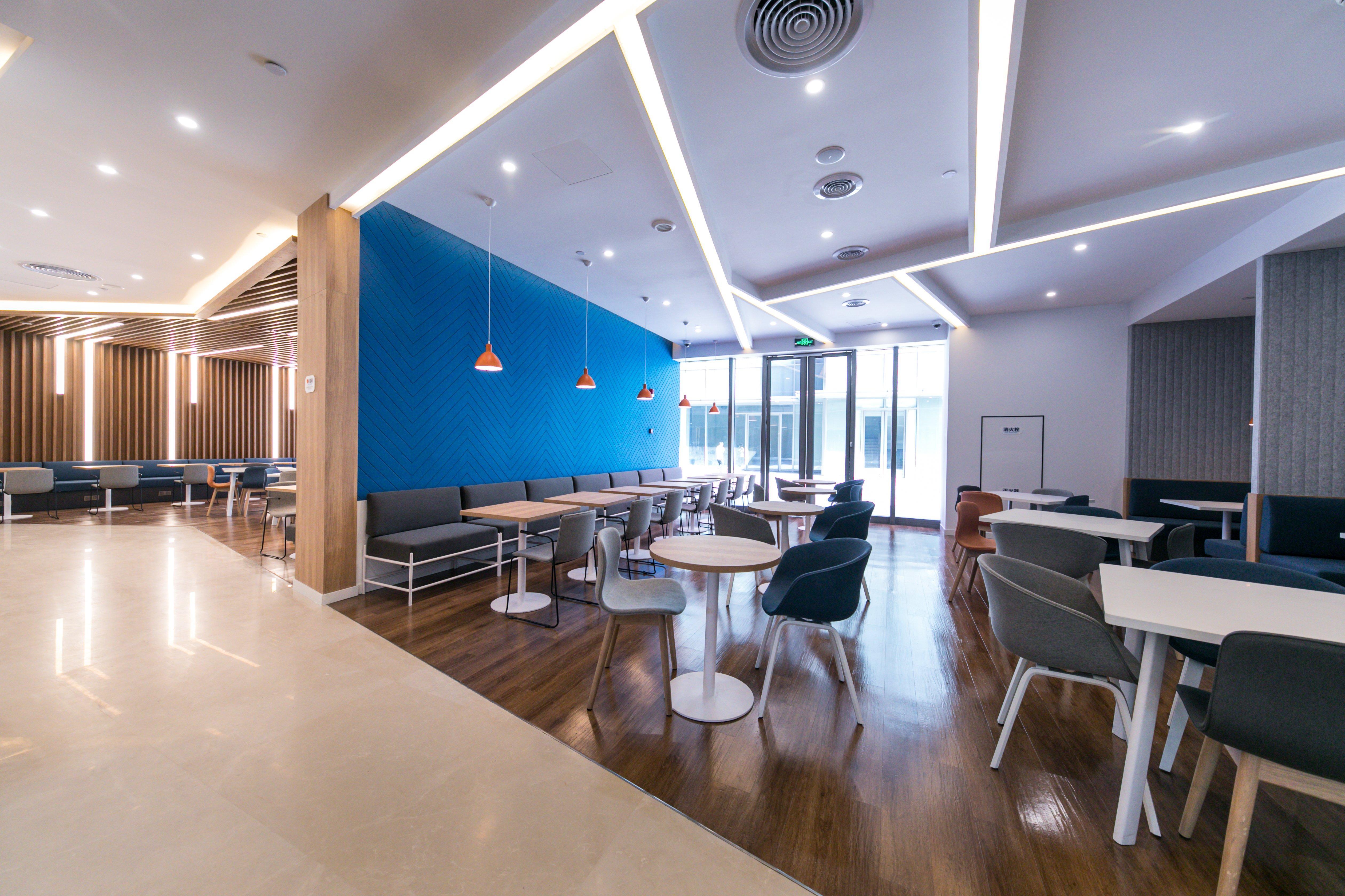 Holiday Inn Express Shanghai Tangzhen By Ihg - 20 Mins To Disney Land Exteriör bild