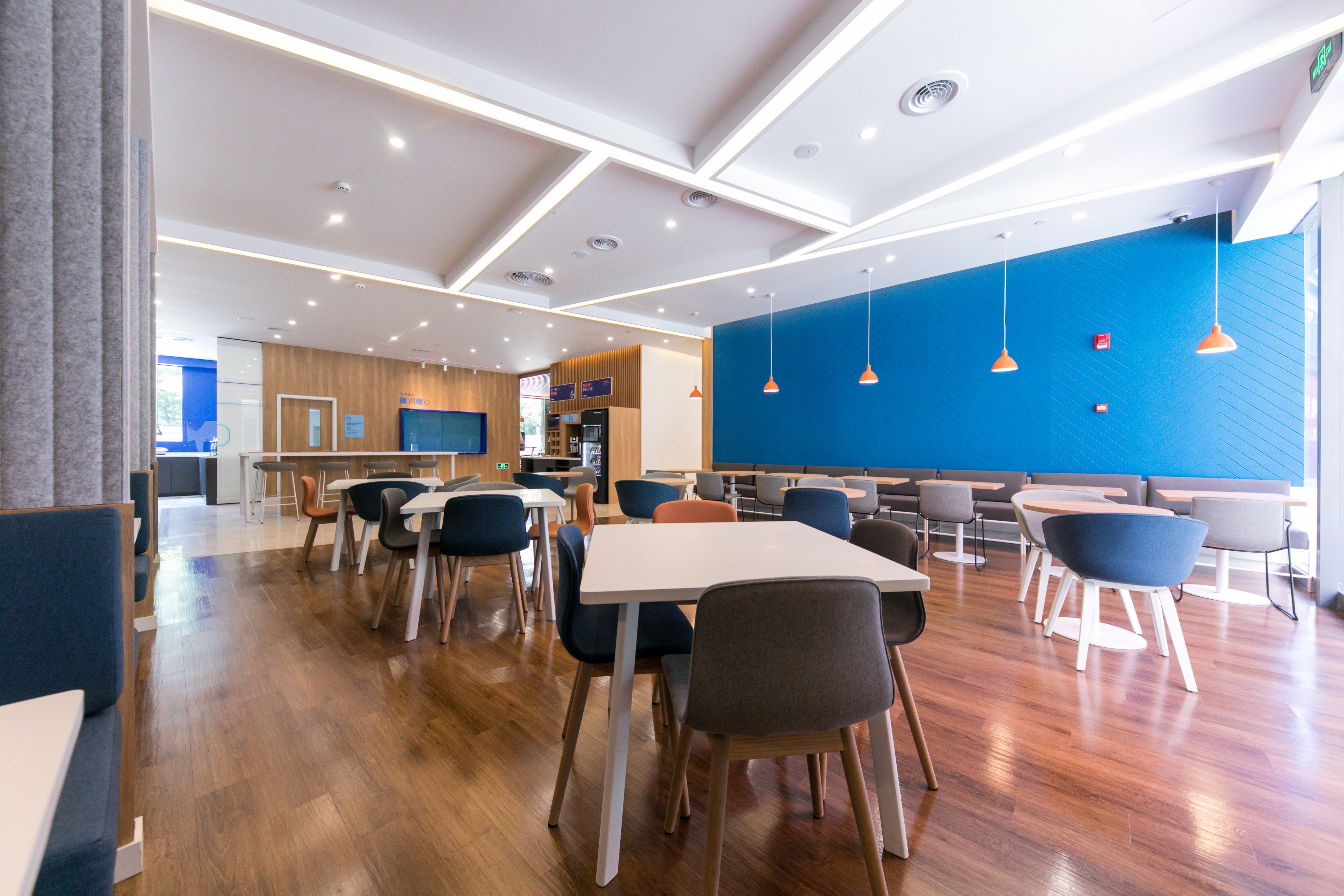 Holiday Inn Express Shanghai Tangzhen By Ihg - 20 Mins To Disney Land Exteriör bild