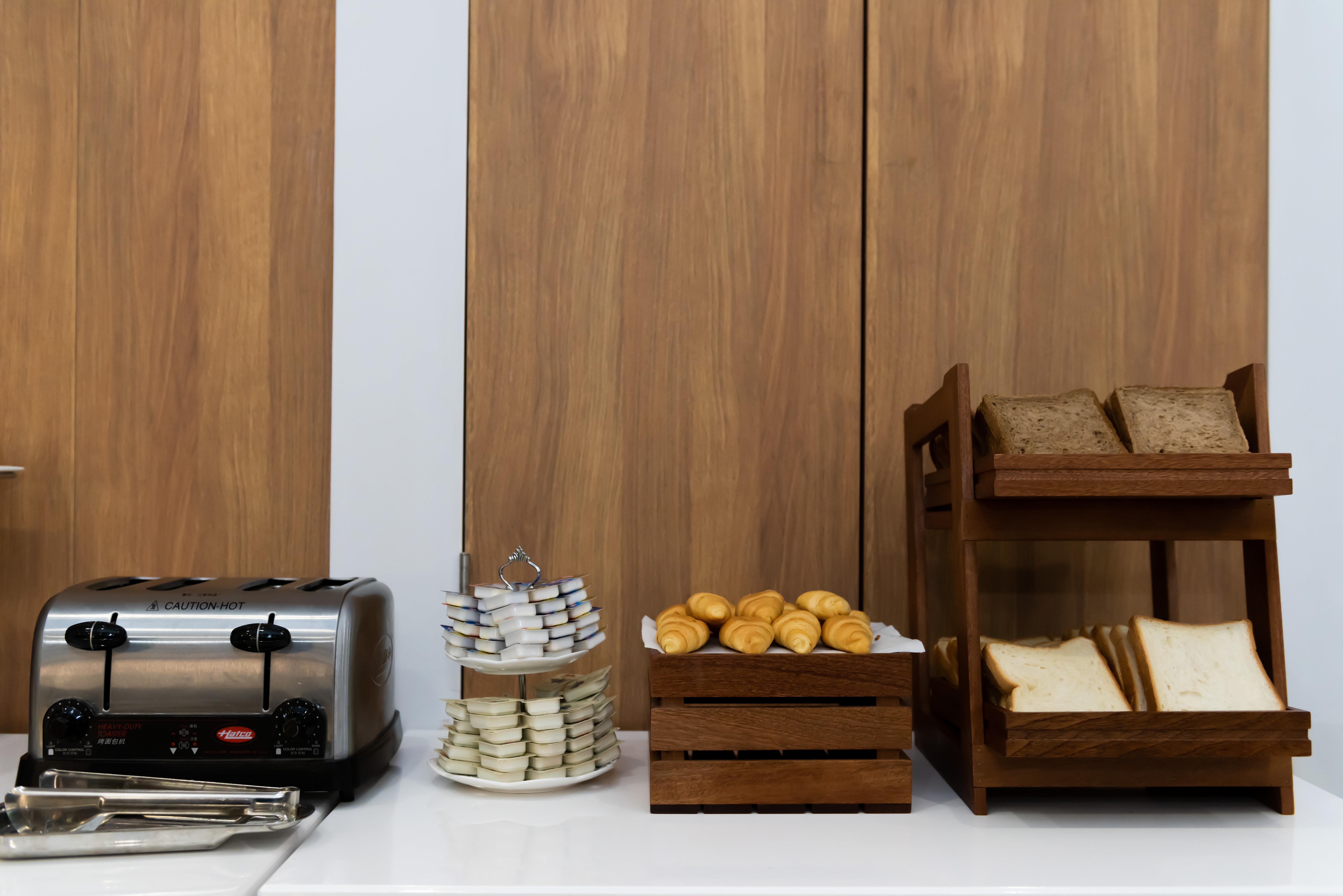 Holiday Inn Express Shanghai Tangzhen By Ihg - 20 Mins To Disney Land Exteriör bild